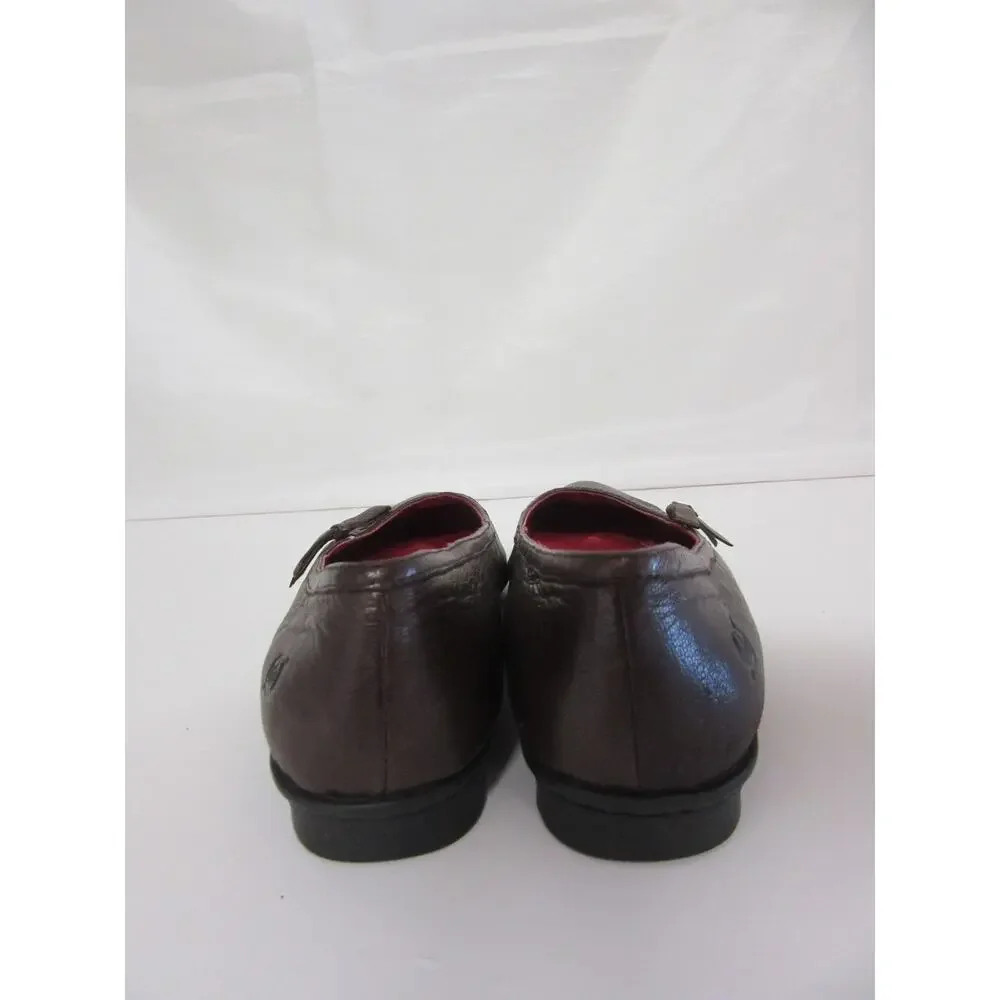BORN Women's Dark Brown 7M Pointed Toe Comfort Flats